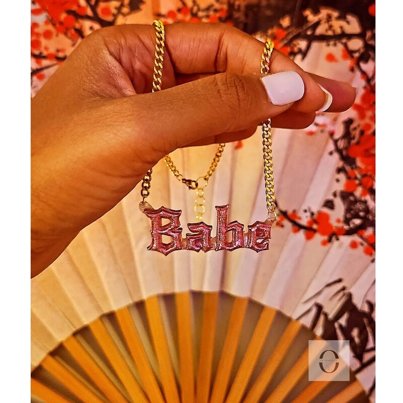 Babe Necklace 