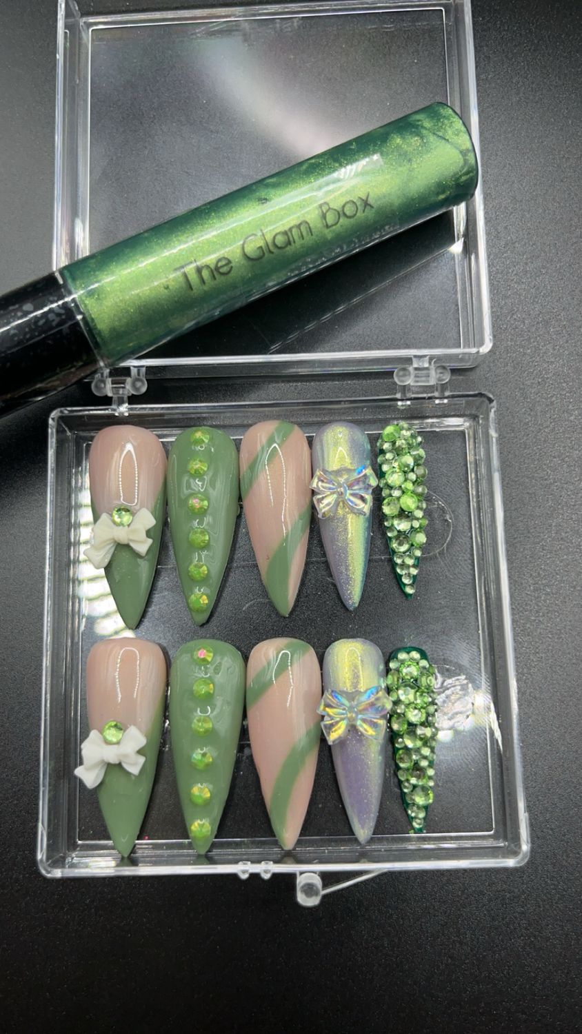 Money Green Press Ons