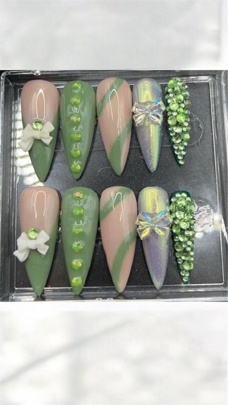 Money Green Press Ons