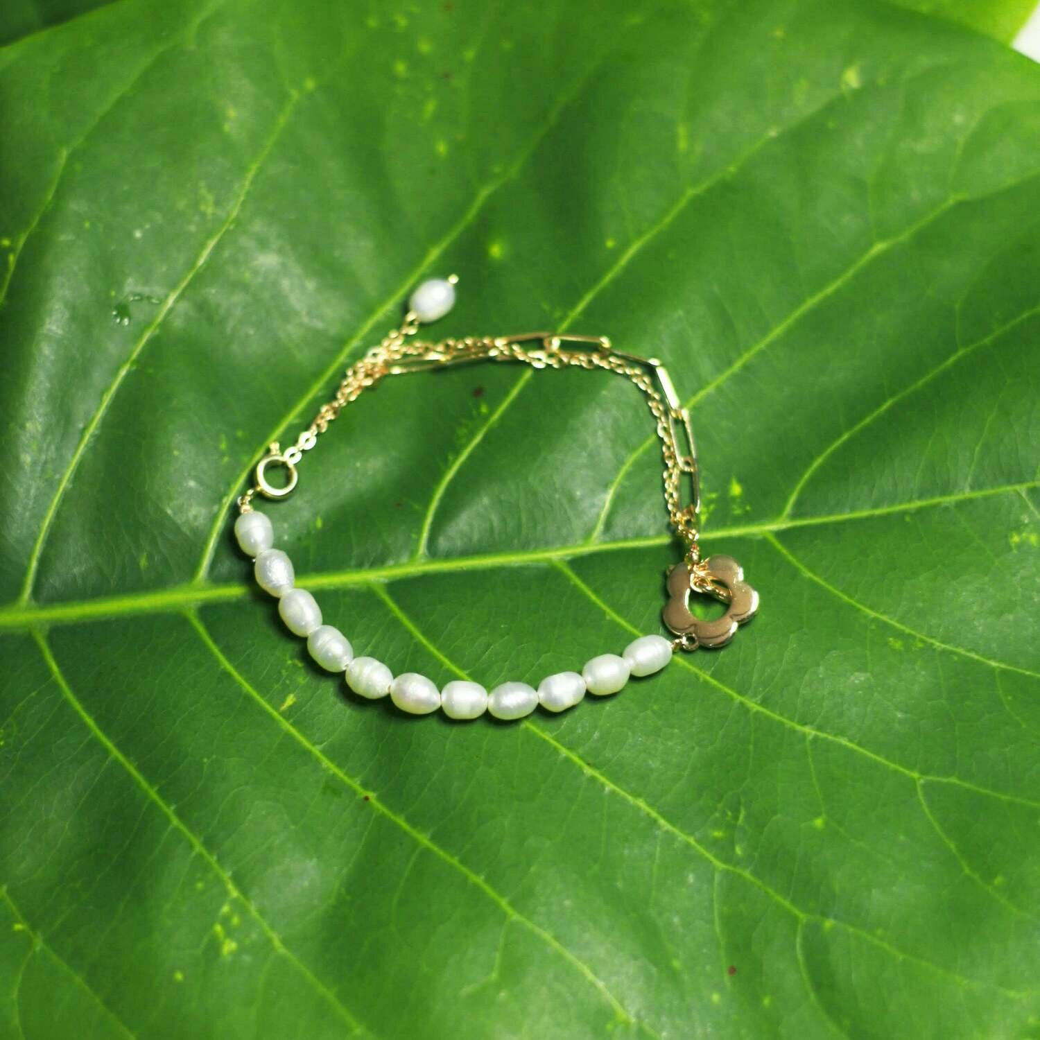 Gold-Plated 14K Mermaid Pearl Bracelet