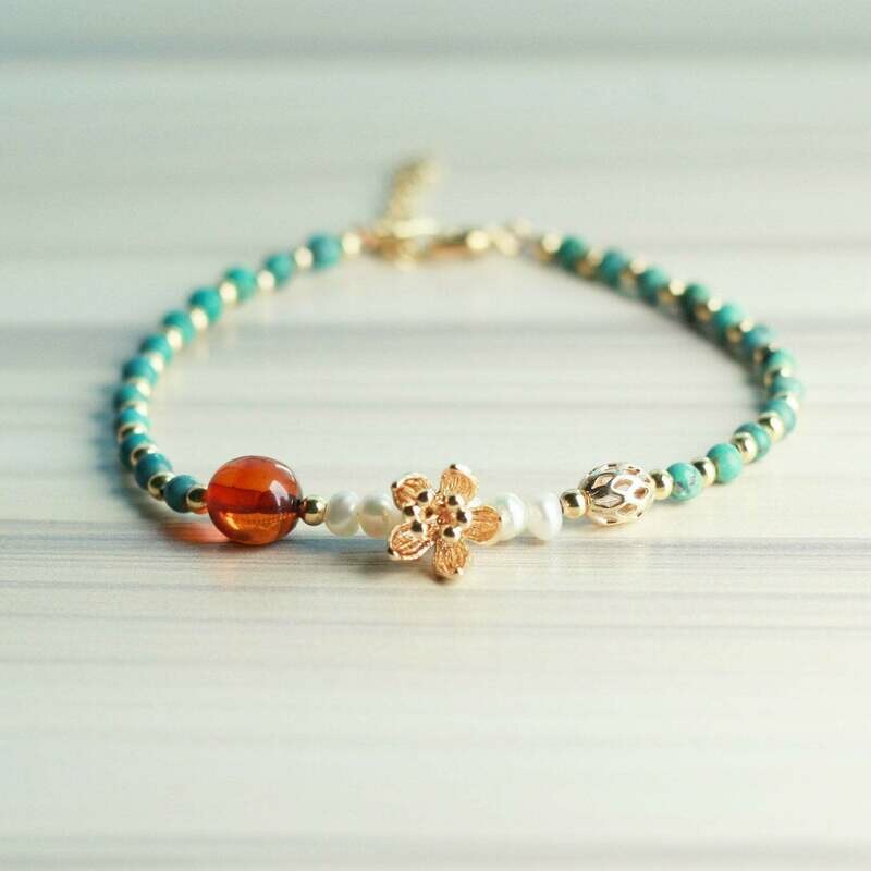 Dainty Amber Floral Bracelet