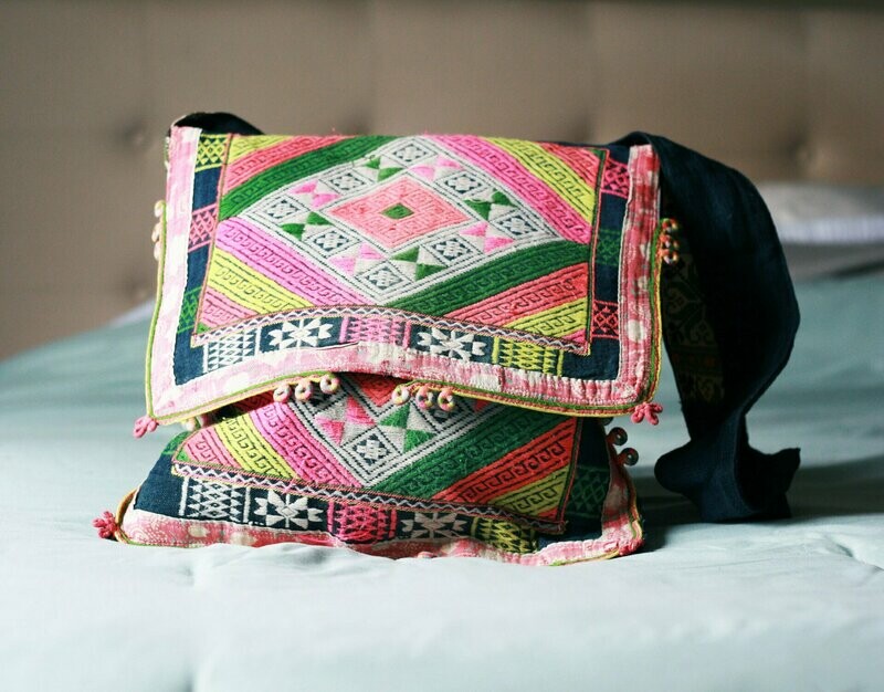 Ethnic Embroidery Hemp Fabric Bag Ethnic Embroidery Hemp Fabric Bag