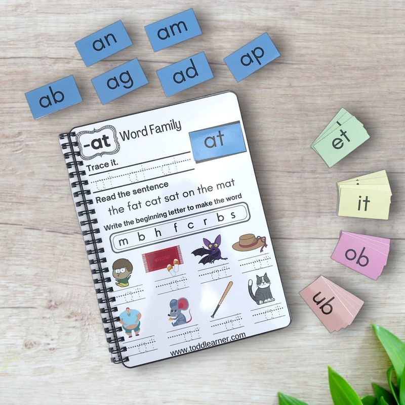 Reusable Word Families Busy Binder for 4-6 Year kids.