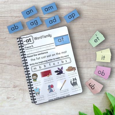 Reusable Word Families Busy Binder for 4-6 Year kids.
