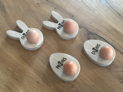 Eierbecher in verschiedenen Formen und Ausführungen