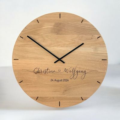Wanduhr zum Valentinstag oder Hochzeit aus Eichenholz ca. 39 cm Durchmesser