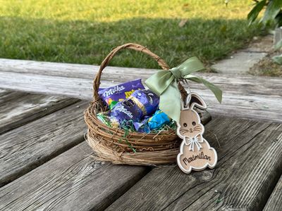 Osternest aus Weinreben geflochten mit personalisiertem Anhänger