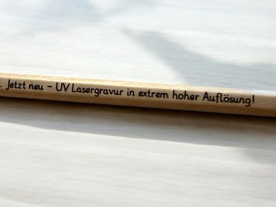 Gravierte Holzbleistifte