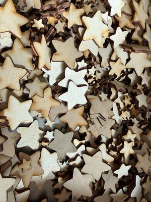 Streudeko Sterne in drei verschiedenen Größen aus Birkesperrholz 20g