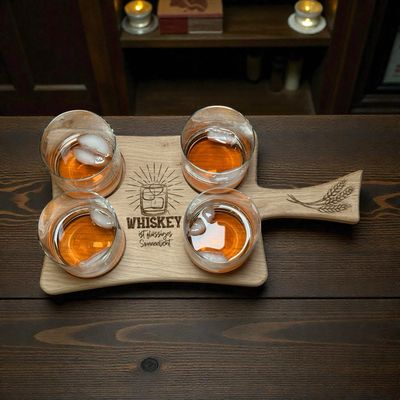 Whiskey Brett mit 4 Whiskey Gläsern personalisiert, Servierbrett, Whisky,