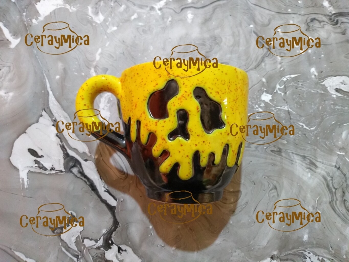 Taza Manzana Envenenada
