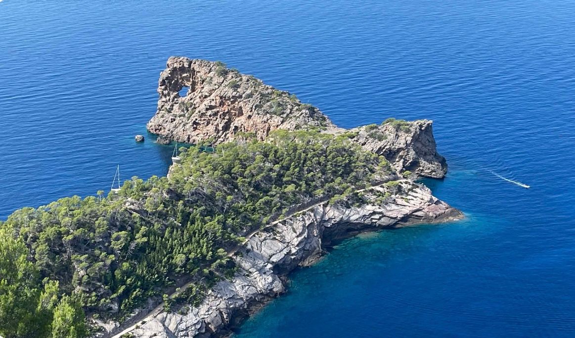 Pana Yontararak, Thailand, piano Boonya Nakdee, Thailand, Flute “Thai Folk and Classics” 09/09/2026, Son Marroig, Deia, 19:30