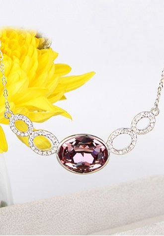 Classic Graceful Swarovski Crystal Fashion Necklace
