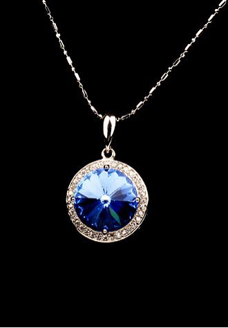 Delicate Graceful Swarovski Crystal Fashion Necklace