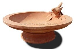Bagno di uccelli - Vogeltränke mit Vogel Bagno di uccelli - Vogeltränke mit Vogel