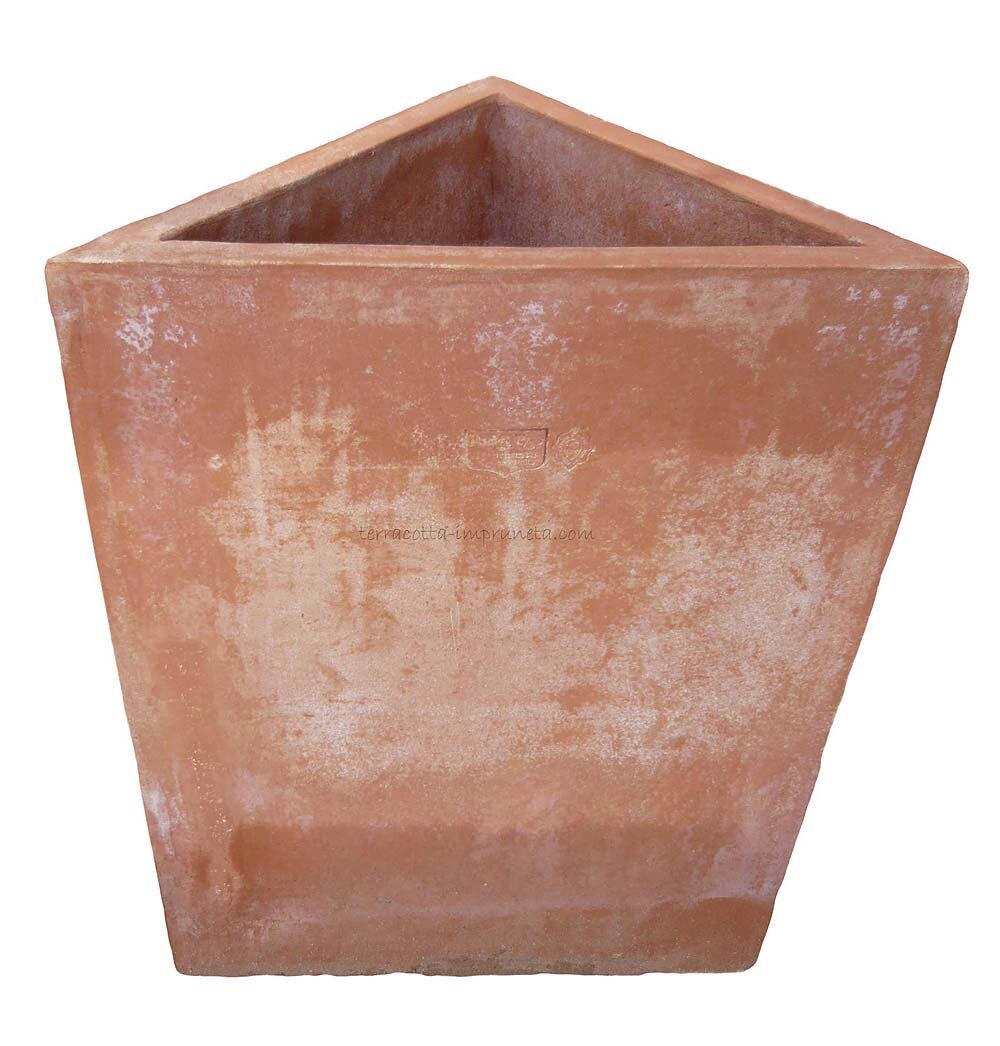 Tri-Angolo - Dreieckiger Terracotta-Kasten Tri-Angolo - Dreieckiger Terracotta-Kasten