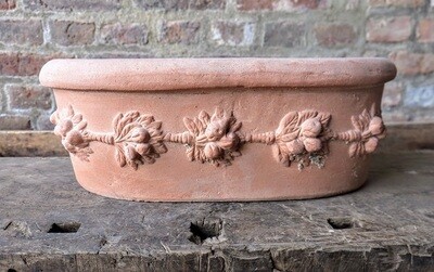 Vaschetta robbiana - Ovale Terracotta-Schale mit Girlande Vaschetta robbiana - Ovale Terracotta-Schale mit Girlande