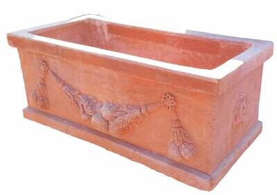 Cassetta rett. festonata - Terracotta-Kasten mit Girlande Cassetta rett. festonata - Terracotta-Kasten mit Girlande