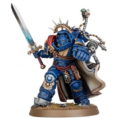 SPACE MARINES CAPTAIN IN GRAVIS ARMOUR