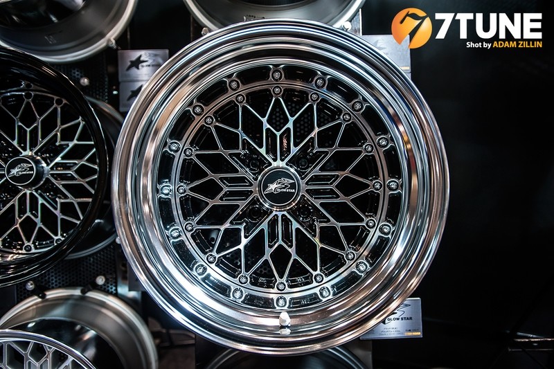 GLOW STAR SATIN BLACK STANDARD DISH