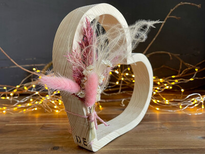 Herz mit Sträußchen aus Trockenblumen „Liebe im Rahmen“ (ohne Deko, ohne kleines Herz)