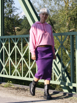 Plott Pulli | Rosa Totenkopf | Größe M Plott Pulli | Rosa Totenkopf | Größe M