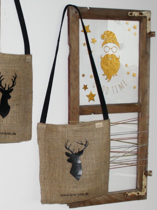 COFFEEBAG Shopper Hirsch links | schwarz mit einem langen Henkel