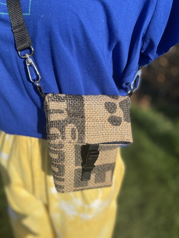 COFFEEBAG flap little | black paw COFFEEBAG flap little | black paw