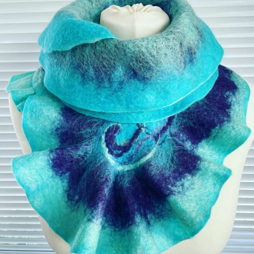Felt Scarf (Turquoise)