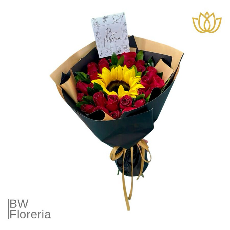 RAMO DE 24 ROSAS ROJAS Y GIRASOL