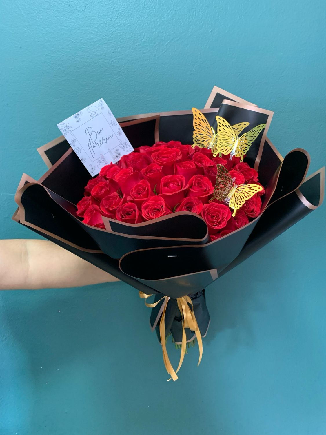 RAMO BUCHON DE 50 ROSAS ROJAS