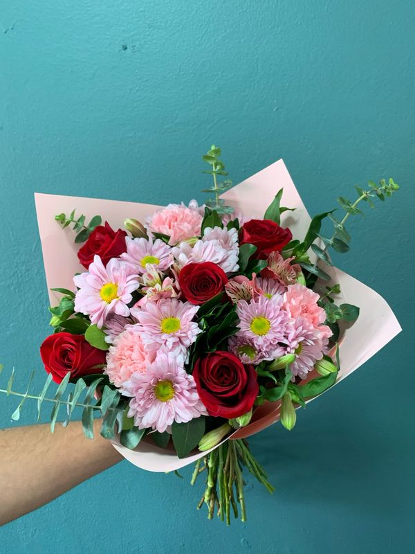 bouquet mix rosas rojas