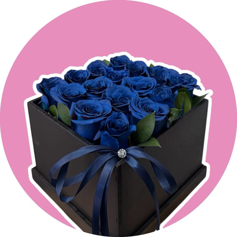 BOX DE ROSAS AZULES