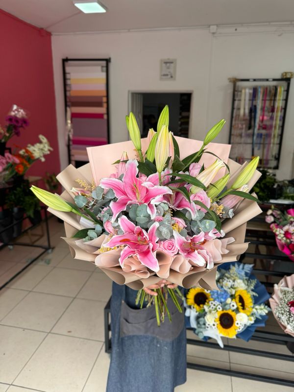 bouquet mix lirios y rosas