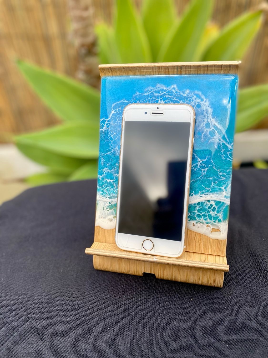 Ocean Wave Large Phone Stand