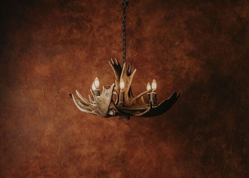 6 LT. SMALL MOOSE CHANDELIER