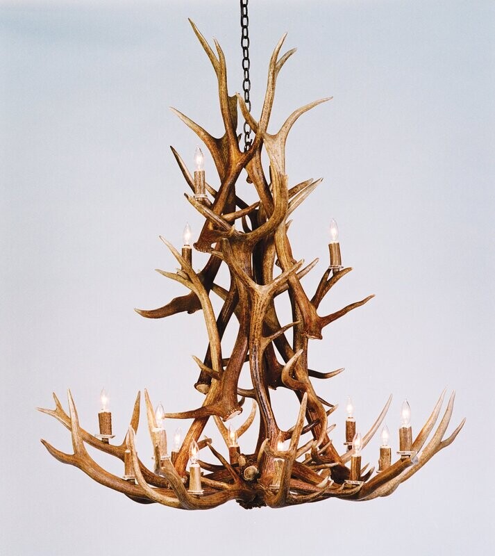 14 LT. ELK CHANDELIER