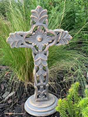 Wilco Home San Miguel Table Cross