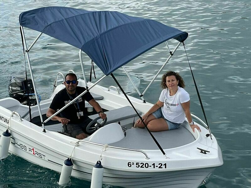 Boat Rental without Skipper - 4 Hours (Half Day)  / Alquiler horas