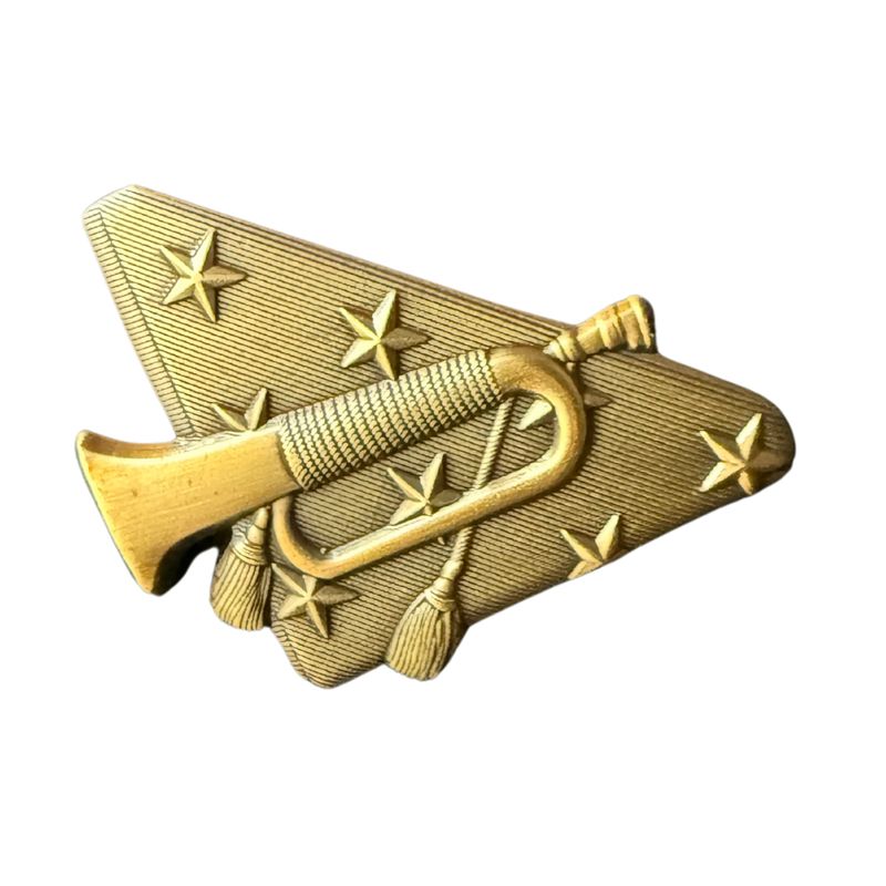 MUST HAVE! Lapel Pin - Bugle and Flag MUST HAVE! Lapel Pin - Bugle and Flag