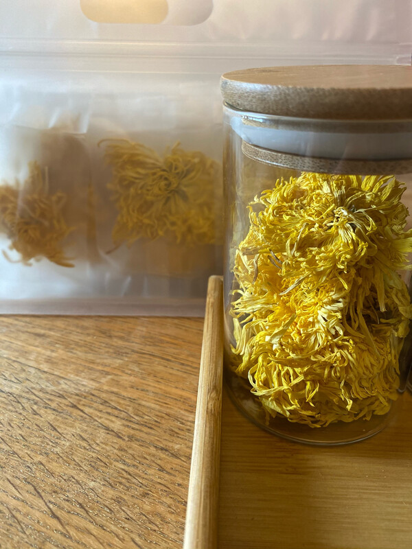 Royal Chrysanten bloemen thee