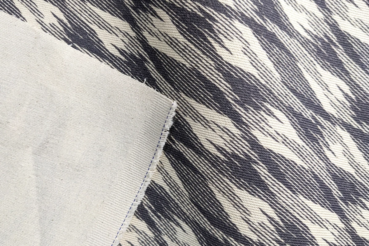 黑白與花紋 滿版 印花 10N厚斜紋棉帆布(黃色)(白色)