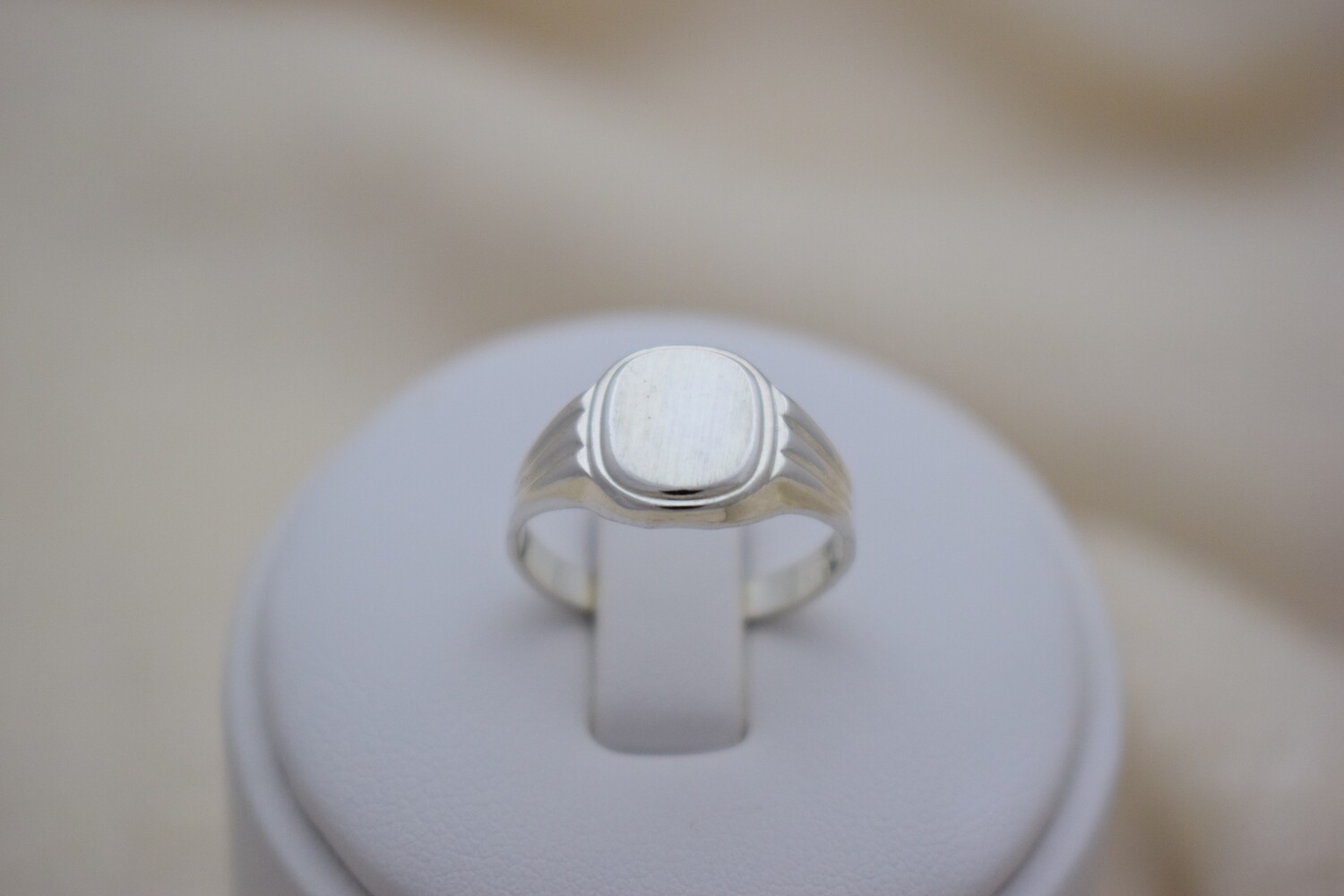 Anillo Cuadrado Pequeño