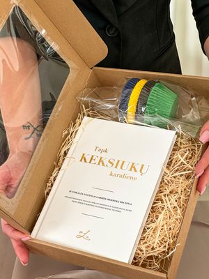 Dovanų rinkinys: “Tapk keksiukų karaliene” + krepšeliai kepimui