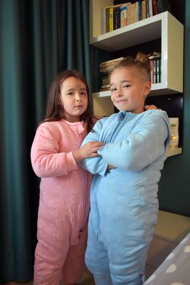 Thes Gjumi 3 Tog me këmbë