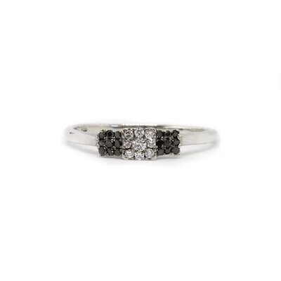 Silver Black and White Diamond Ring