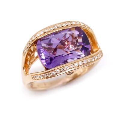 10KT Rose Gold Checkered Cushion Amethyst with Diamond Rows Ring