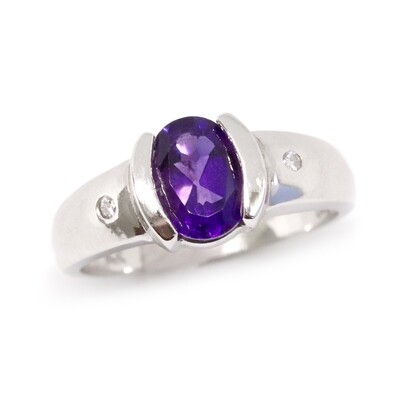 14KT White Gold Oval Amethyst Two Diamond Accent Ring