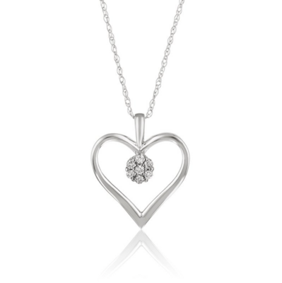 10KT Gold Diamond Cluster Center Heart Necklace
