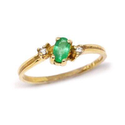 10KT Yellow Gold Oval Emerald Two Diamond Accent Ring